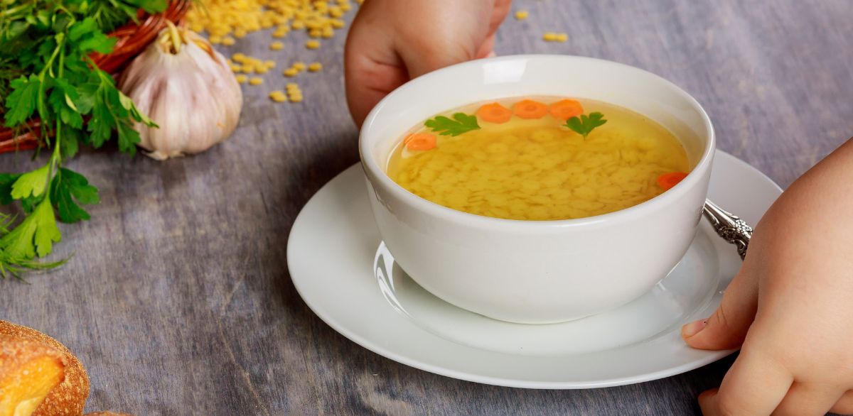 A comforting bowl of soup – ideal food for the first night after a tooth extraction