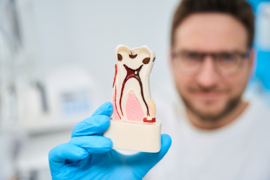 signs of an infected root canal