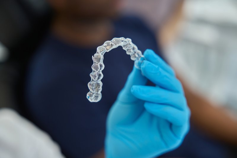 Featured image for “The Clear Advantage: 6 Reasons to Choose Clear Aligners Over Braces”