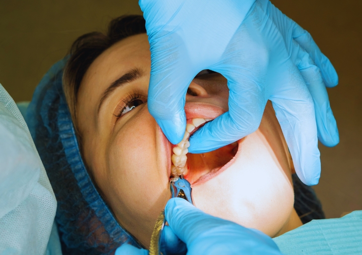 Why does my molar hurt when I put pressure on it?